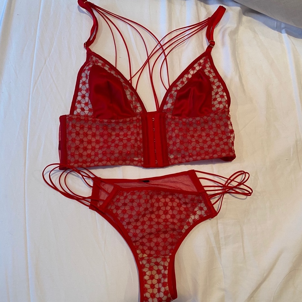 VS sexy red set size XS